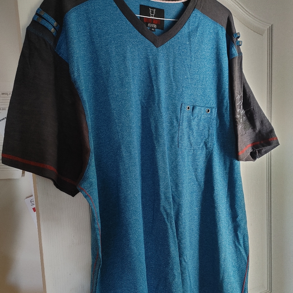 T-shirt - Picture 2 of 4